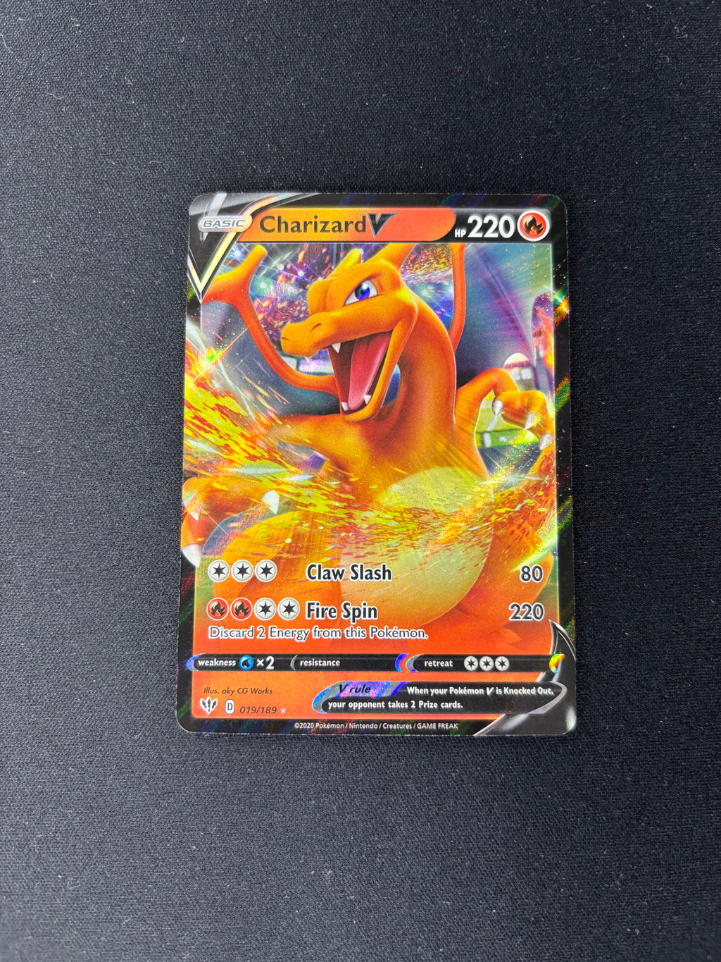 Charizard V – Darkness Ablaze – #019/189 – NM