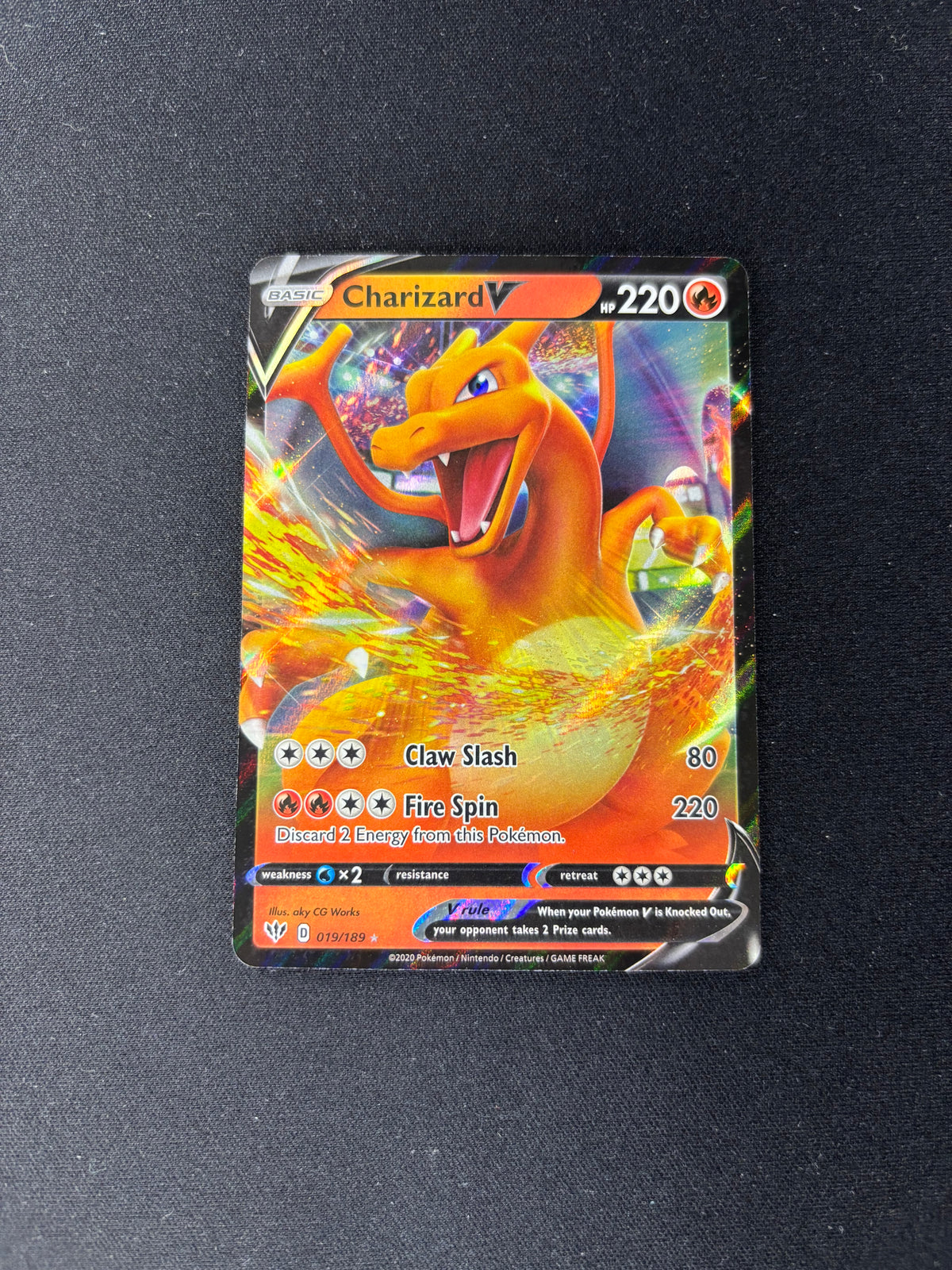 Charizard V – Darkness Ablaze – #019/189 – NM